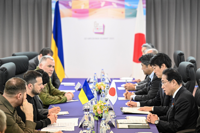 G7 tightens Russia sanctions