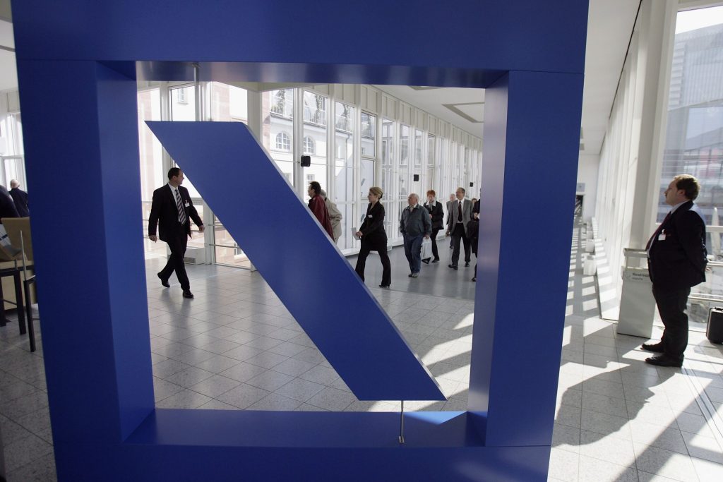 Image of the Deutsche Bank blue insignia