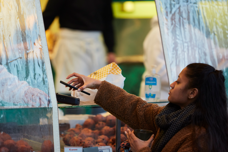 One third of UK adults now using mobile contactless payments
