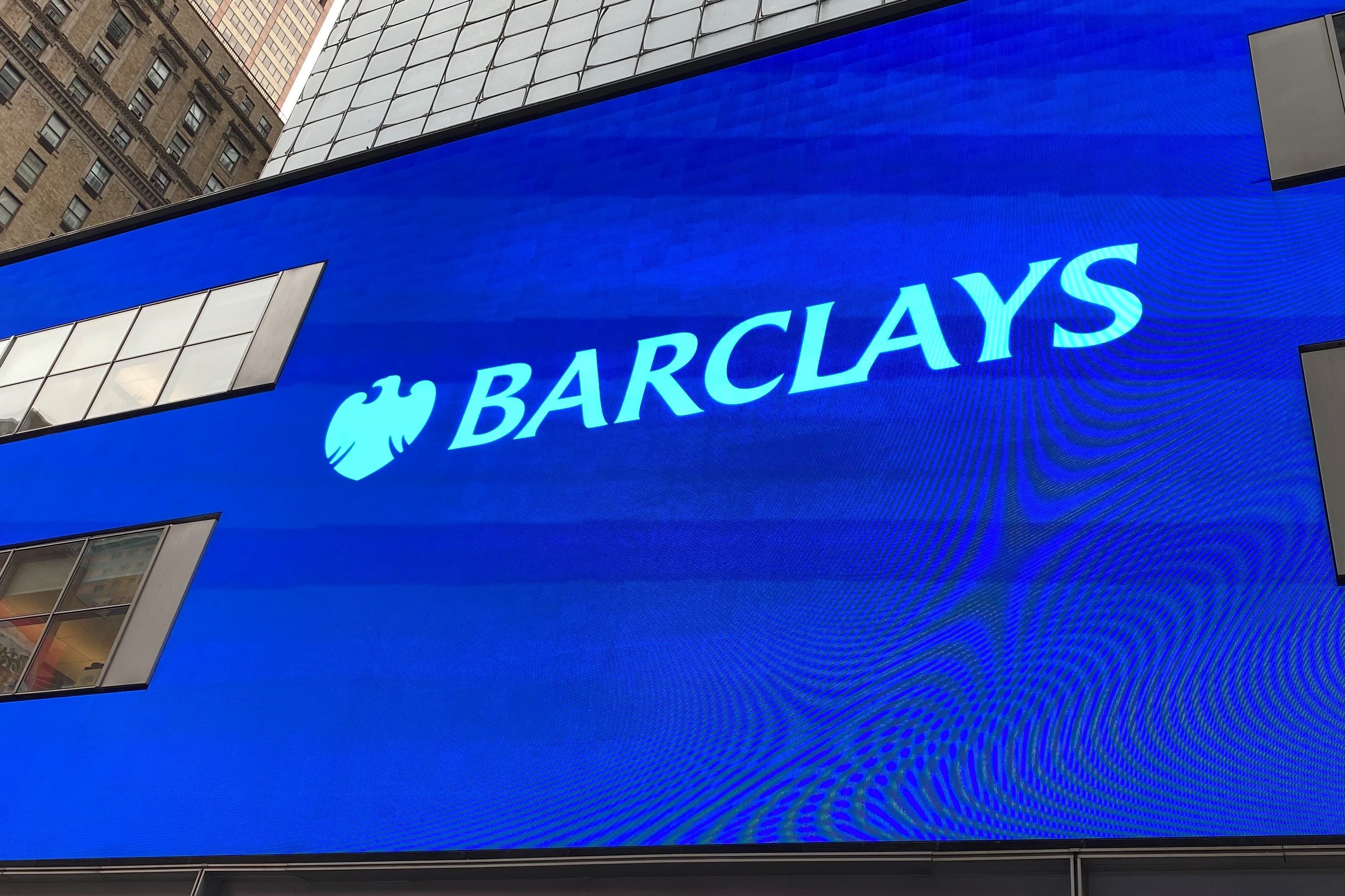 Barclays will pay 4m to settle CFTC charges over swap reporting