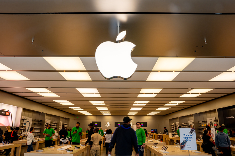 Apple makes last-minute changes to App Store policies in EU to avoid fine