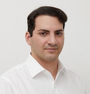 Toby Chitayat, CRI