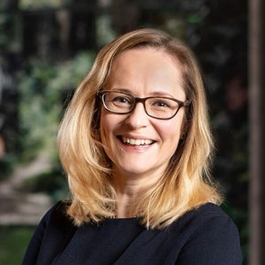 Hayley Robinson, Macfarlanes