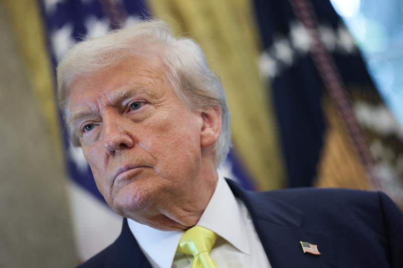 Trump issues executive order targeting debanking