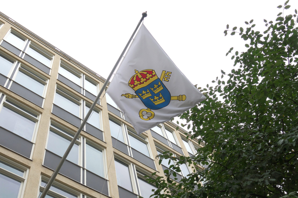 Nine people arrested on suspicion of serious insider trading in Sweden