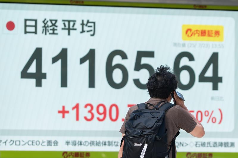 US Customers gain access to Japan's Yen swap market