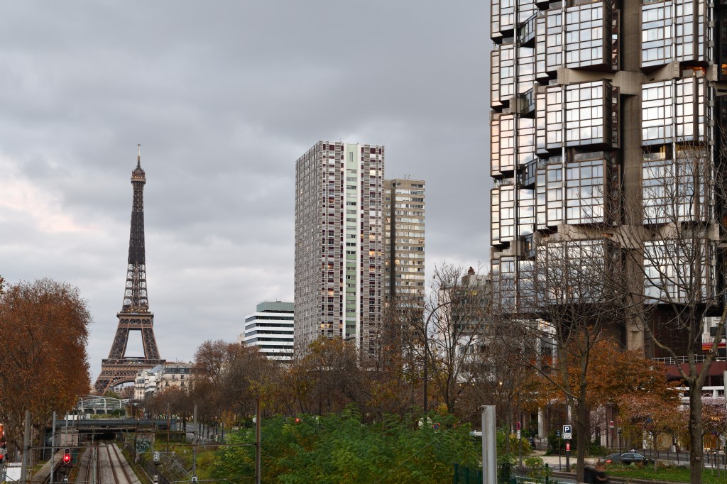 Lack of secure archive and other failings lead to fine for investment adviser in France