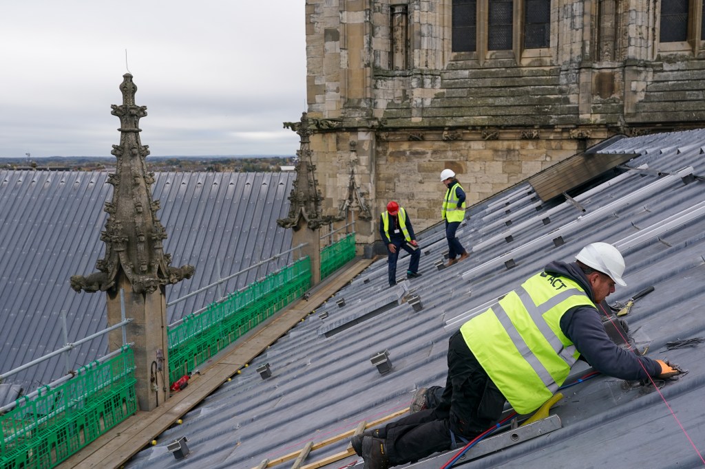 Compliance failures and complexity hampering UK international hiring efforts