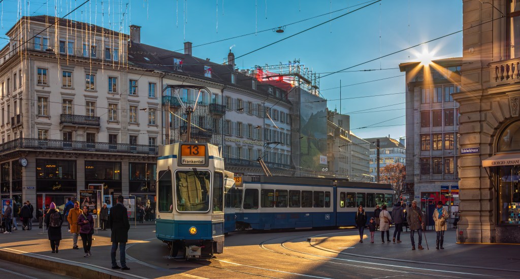 Swiss finance shrinks as regulators tighten grip on prized sector