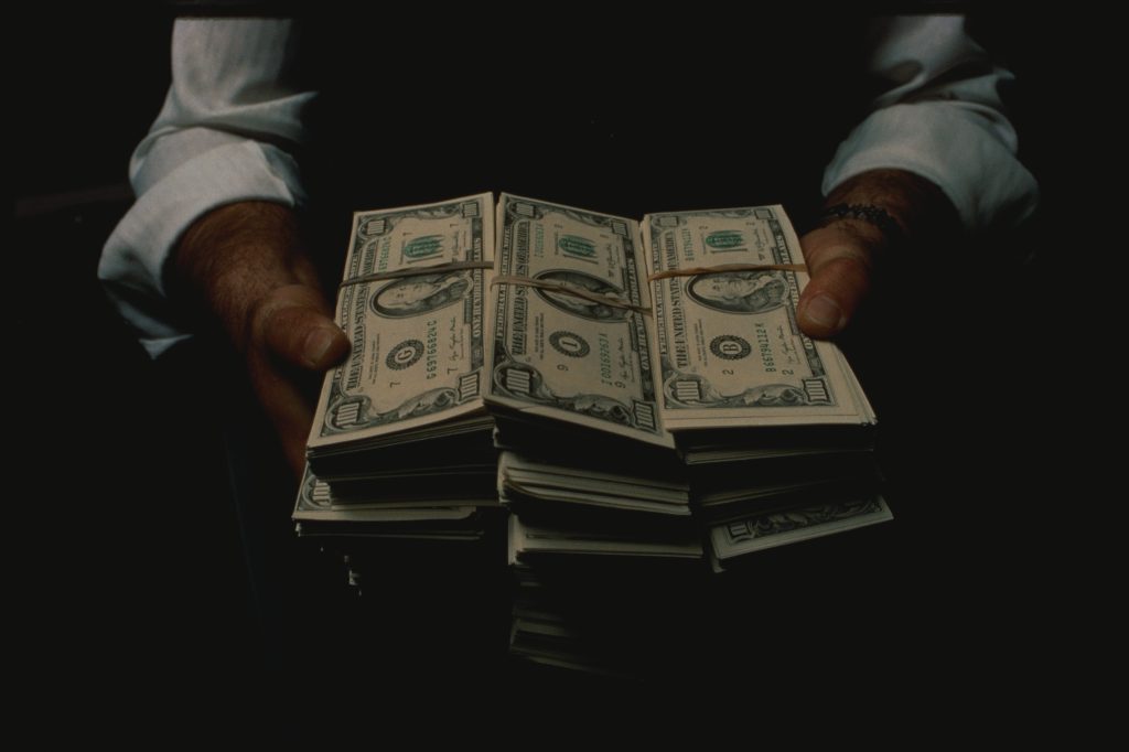 Reporting obligations in corporate crime investigations