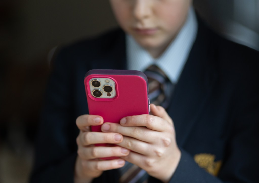 UK toughens stance on children's use of phones and social media