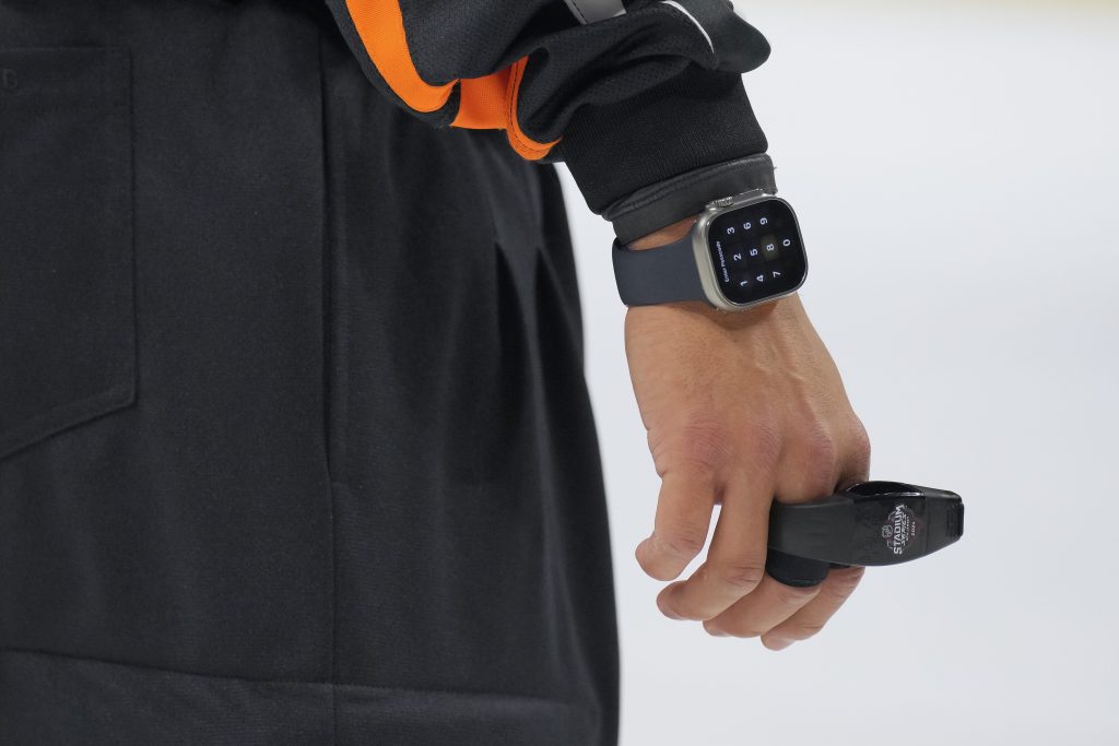 FDA signals less regulation for wearable devices, AI providing non-medical information