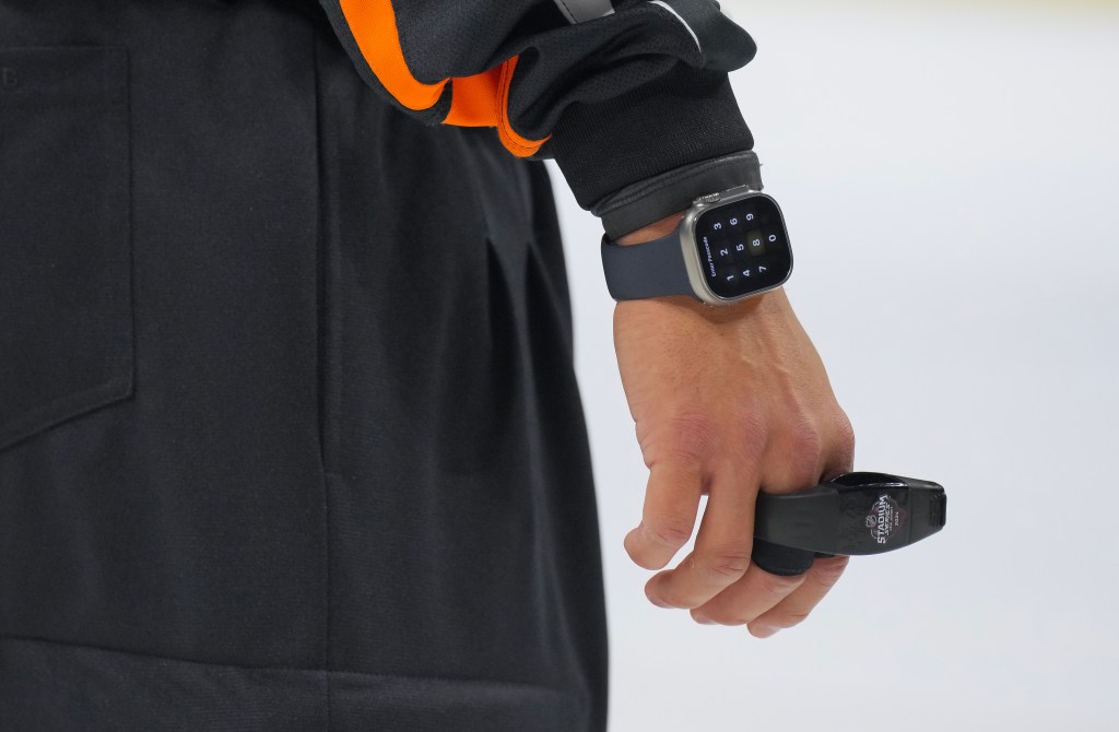 FDA signals less regulation for wearable devices, AI providing non-medical information