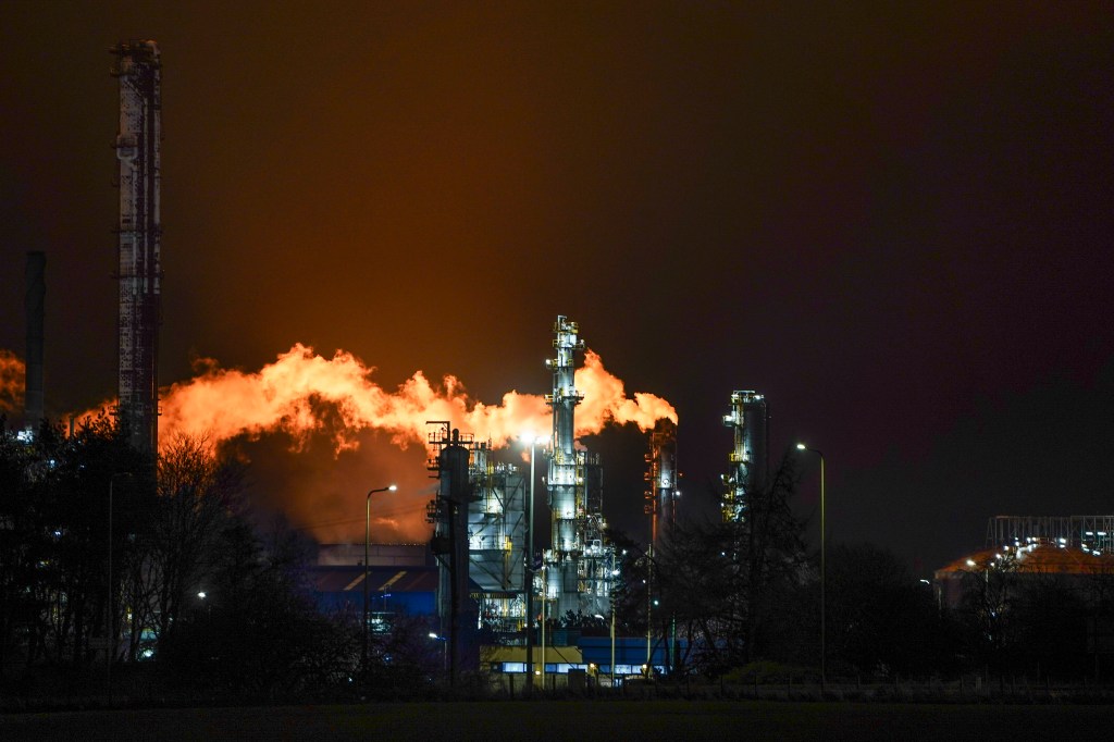 ESG corner: US businesses stick by sustainability comms, California refineries retreat