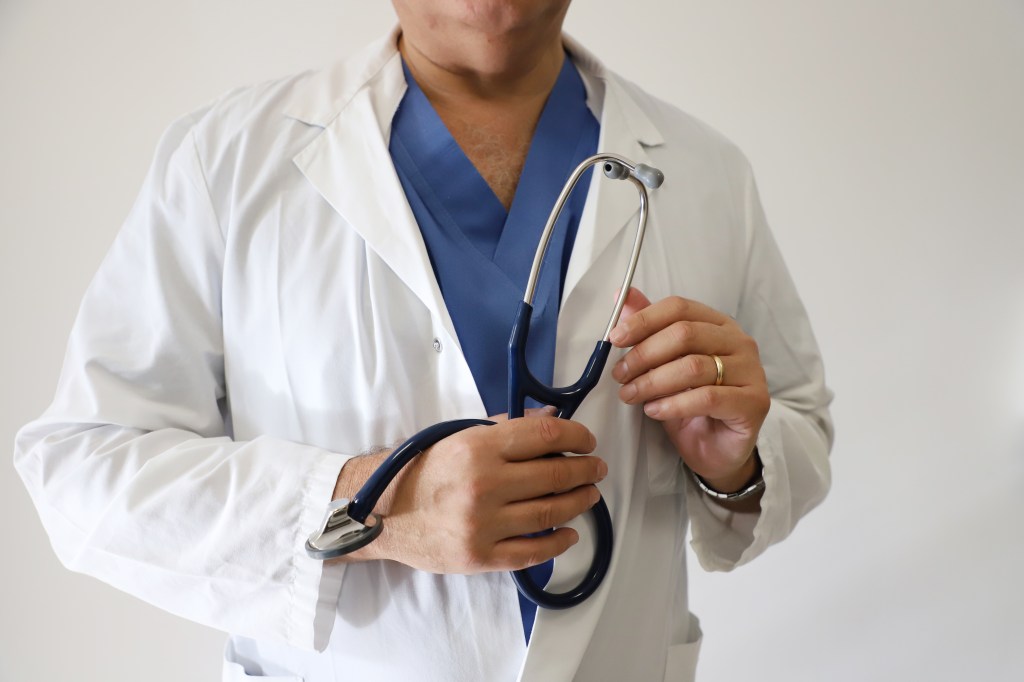 Epic Systems, Oracle Health submit recommendations for HHS AI guidance