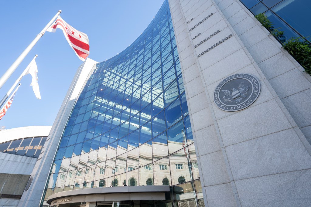 SEC opens Treasury cross-margining to certain customer accounts