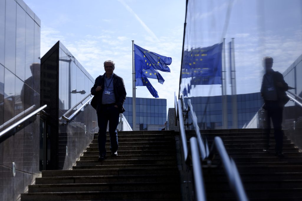 EU AI Act update: European Commission publishes draft guidelines on HRAIs