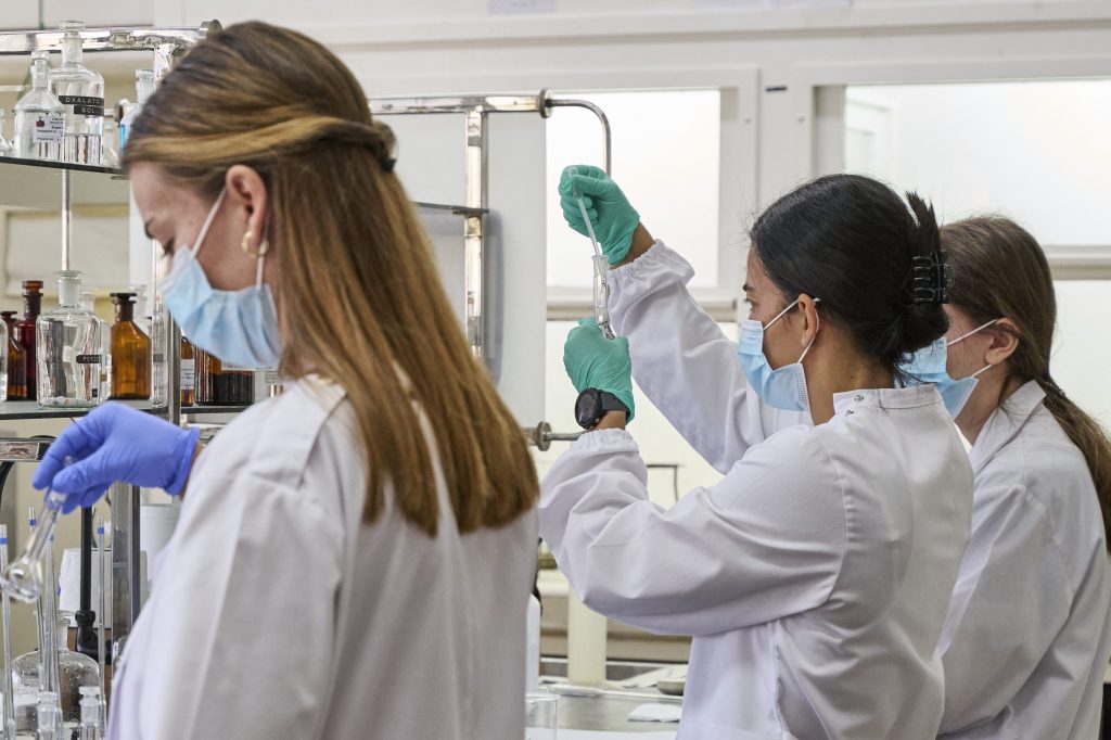 CMS blocks $1.6 billion in sham Medicare lab payments, revokes providers
