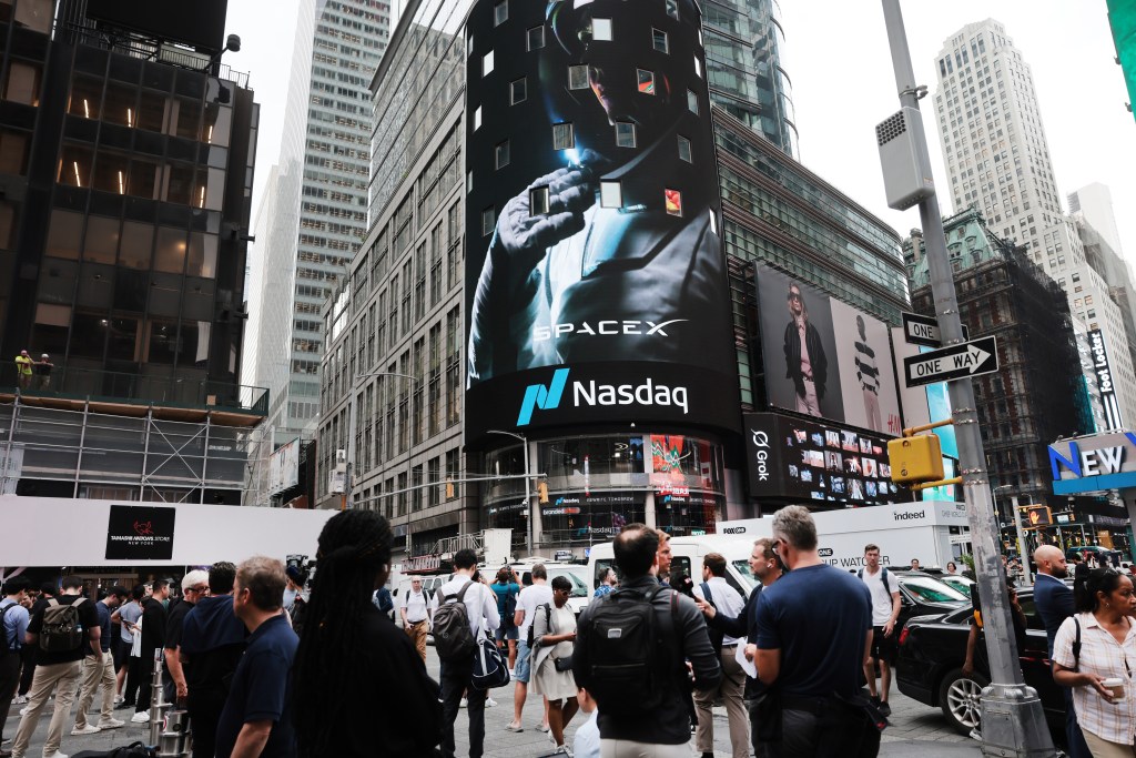 SEC settles charges over alleged pre-IPO share fraud